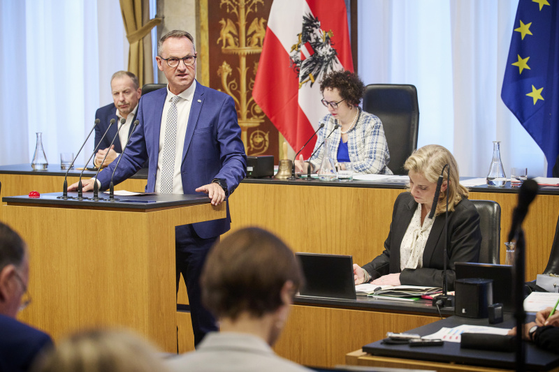 Am Rednerpult Bundesrat Dominik Reisinger (SPÖ)