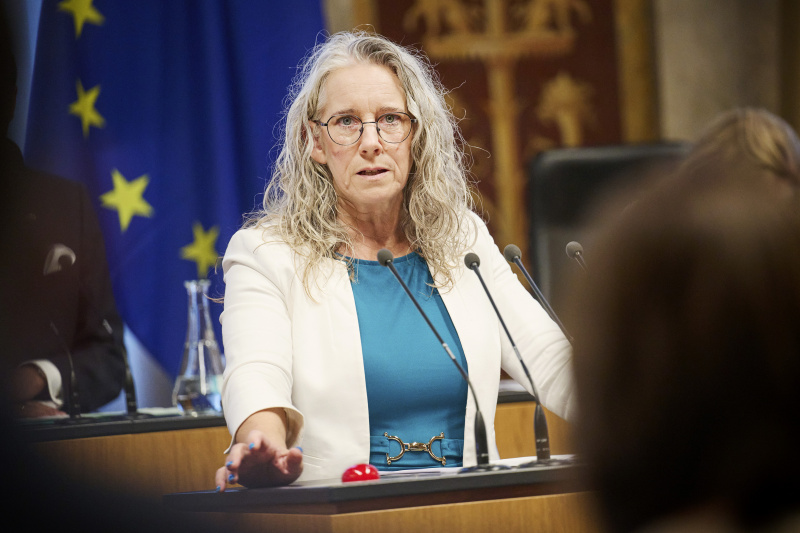 Am Rednerinnenpult Bundesrätin Simone Jagl