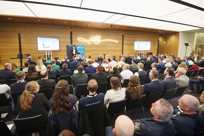 Keynote „Zwischen Anspruch und Realität - Rahmenbedingungen für einen zukunftsfähigen Rettungsdienst“: Geschäftsführer der Björn Steiger Stiftung Christof Constantin Chwojka