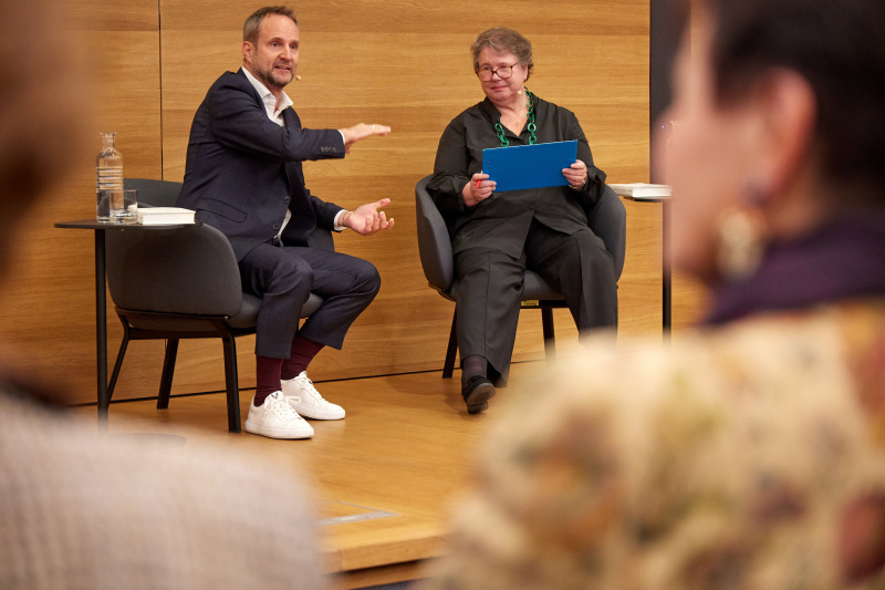 Im Gespräch. Von links: Präsident Österreichisch-Liechtensteinische Gesellschaft Matthias Strolz, Ehrenpräsidentin Österreichisch-Liechtensteinische Gesellschaft Prinzessin Maria Pia von und zu Liechtenstein