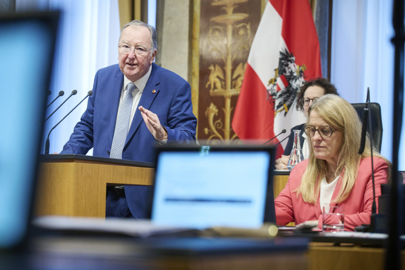 Am Rednerpult Bundesrat Ernest Schwindsackl (ÖVP)