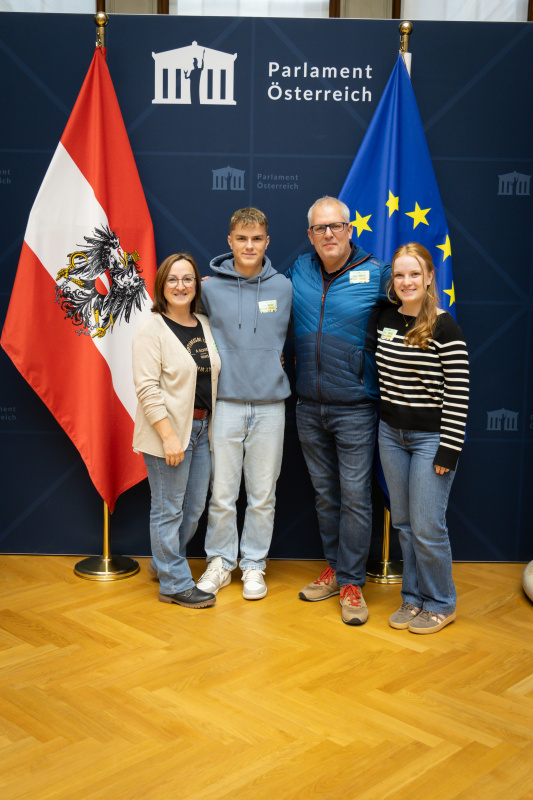 Besucherinnen und Besucher