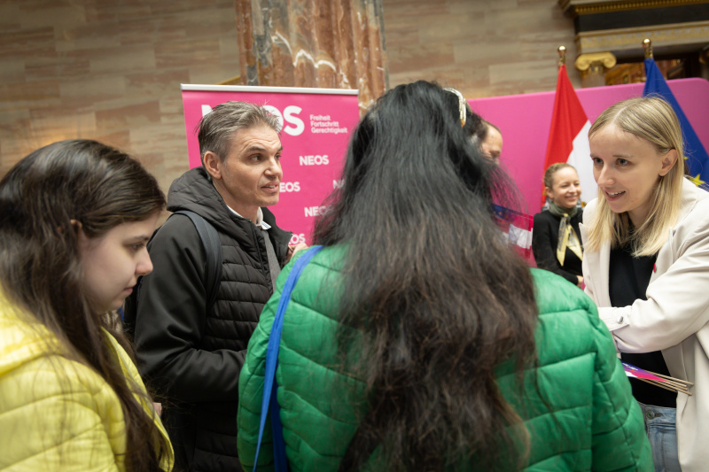 Besucherinnen und Besucher