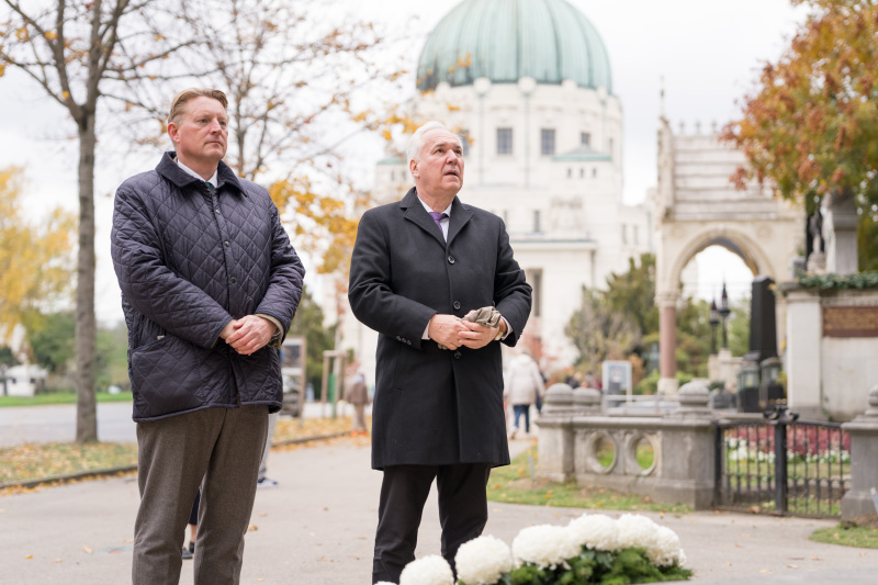 Von links: Parlamentsdirektor Roland Weinert, Nationalratspräsident Walter Rosenkranz (FPÖ)