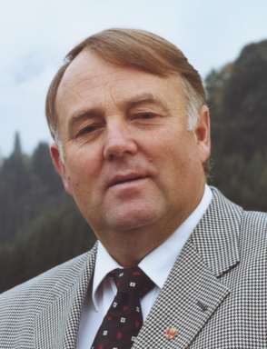 Portraitfoto von Hans Ager
