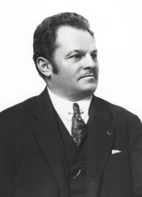 Portraitfoto von Adolf Duda