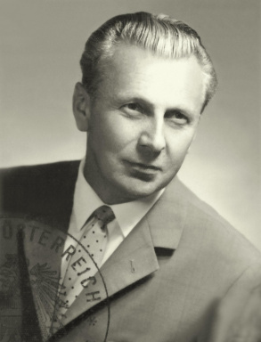 Portraitfoto von Ing. Anton Eder