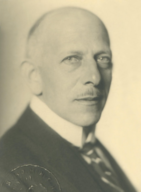 Portraitfoto von Dr. Otto Ender
