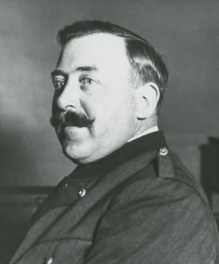 Portraitfoto von Karl Hartleb