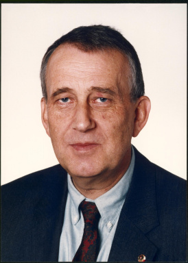 Portraitfoto von Dr. Volker Kier