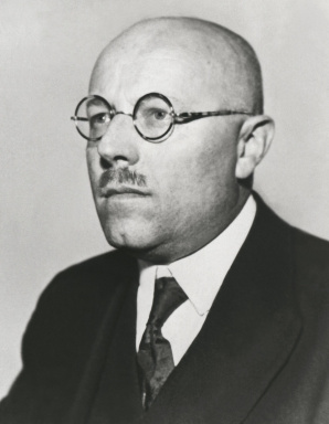 Portraitfoto von Dr. Erich Kneußl