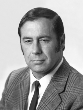 Portraitfoto von Dr. Josef Lenzi