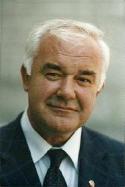 Portraitfoto von Johann Loos