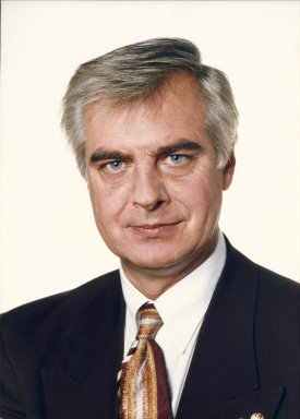 Portraitfoto von Dipl.-Vw. Dr. Dieter Lukesch