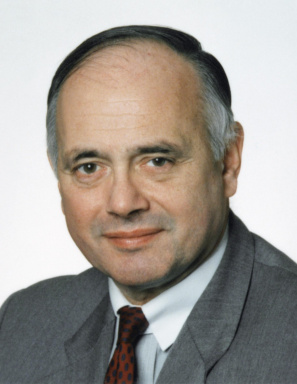 Portraitfoto von Dr. Heinrich Neisser