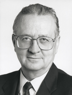 Portraitfoto von Dr. Kurt Preiß