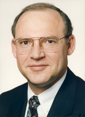 Portraitfoto von Dr. Alois Pumberger