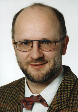 Portraitfoto von Dr. Michael Rockenschaub