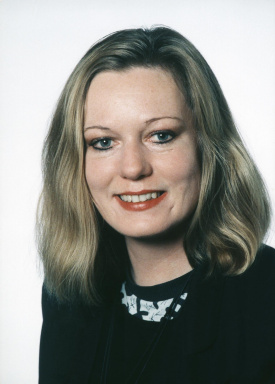 Portraitfoto von Brigitte Tegischer