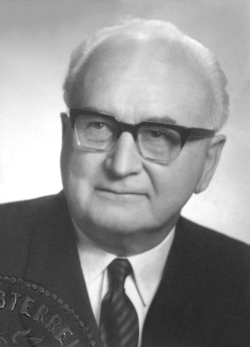 Portraitfoto von Dr. Vinzenz Kotzina