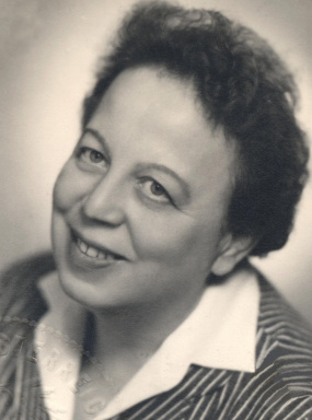 Portraitfoto von Dr. Stella Klein-Löw
