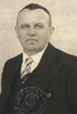 Portraitfoto von Dr. Franz Müllner
