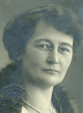 Portraitfoto von Dr. Berta Pichl