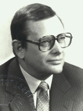 Portraitfoto von Dr. Herbert Salcher