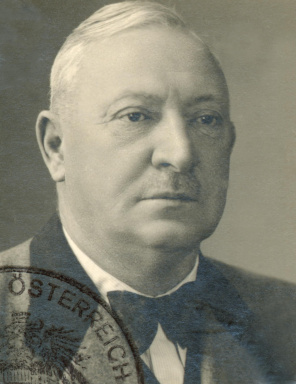 Portraitfoto von Friedrich Schwarzott
