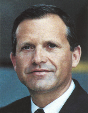 Portraitfoto von Dr. Ernst Strasser