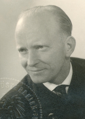 Portraitfoto von Hermann Wielandner