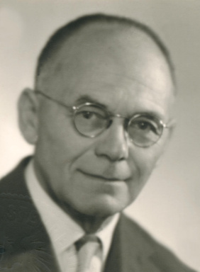 Portraitfoto von Dr. Heinrich Zechmann