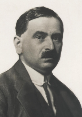 Portraitfoto von Dr. Otto Bauer