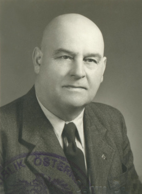 Portraitfoto von Franz Brand