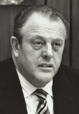 Portraitfoto von Kurt Heller