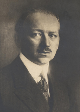 Portraitfoto von Dr. Philipp, von Langenhan