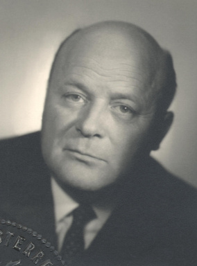 Portraitfoto von Dr. Georg Prader
