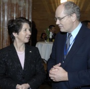 v.li. Barbara Prammer, Göran Lennmarker (Präsident der Parlamentarischen Versammlung der OSZE).