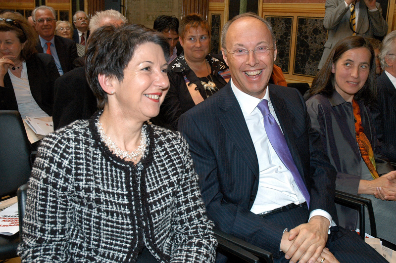 v.li. Barbara Prammer, Wolfgang Ruttenstorfer (Generaldirektor OMV), Gabriele Eschig (Unesco).