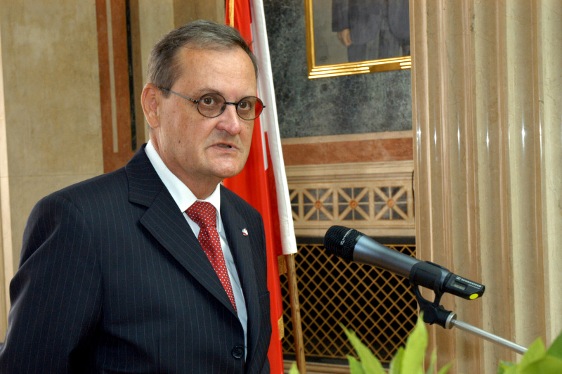 Dr. Erich Andrlik (Direktor des Fonds Wiener Institut für Entwicklungsfragen und Zusammenarbeit)