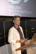 Unterrichtsministerin Claudia Schmied am Rednerpult