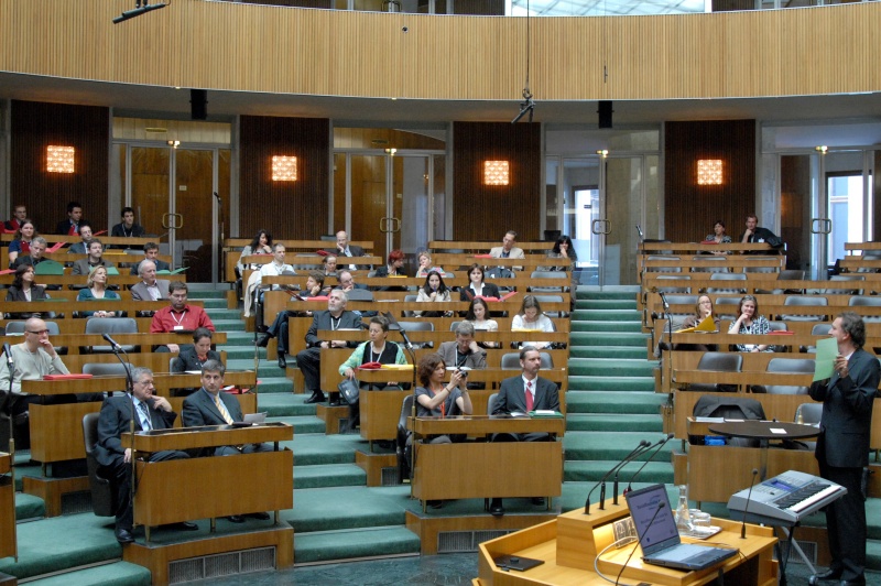 Blick in Richtung Veranstaltungsteilnehmer.