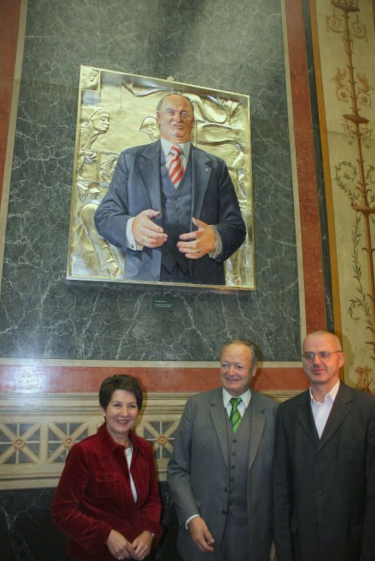 v.li. Barbara Prammer, Präsident des Nationalrates a.D. Andreas Khol, Künstler Josef Kern.