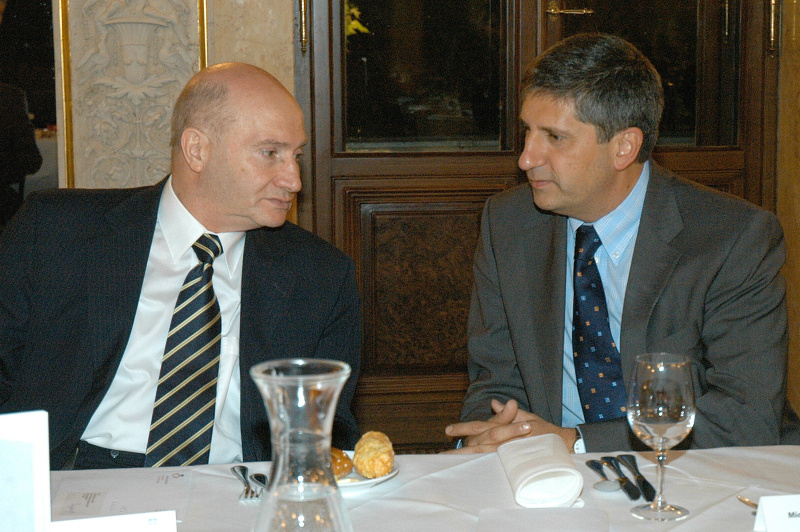 v.li. Anas Schakfeh (Präsident der islamischen Glaubensgemeinschaft), Michael Spindelegger.