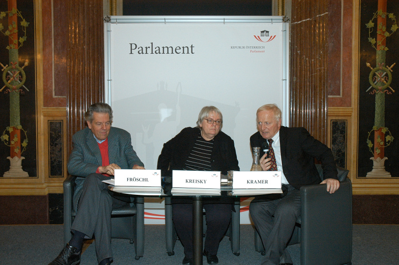 v.li. Erich Fröschl (Akademie für Internationale Politik des Dr. Karl-Renner-Instituts), Eva Kreisky (Institut für Politikwissenschaft der Universität Wien), Helmut Kramer (Institut für Politikwissenschft der Universität Wien).
