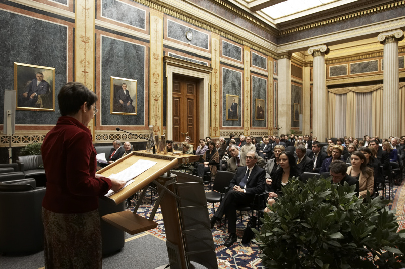 Blick in Richtung Veranstaltungsteilnehmer - Barbara Prammer am Rednerpult.