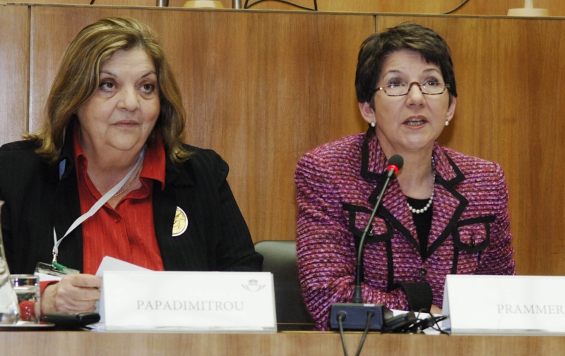 v.li. Elissavet Papadimitriou (Europaforum Wachau), Barbara Prammer.