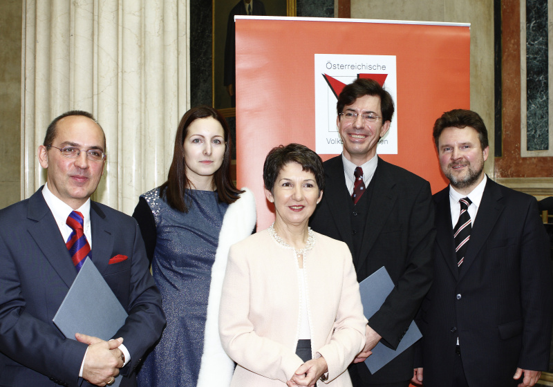 v.li. Robert Streibel (Förderpreis-Empfänger), Tamara Ehs (Preisträgerin), Barbara Prammer, Christian H. Stifter (Preisträger), Michael Ludwig (Amtsführender Stadtrat, Vorsitzender des Vorstandes des VÖV).