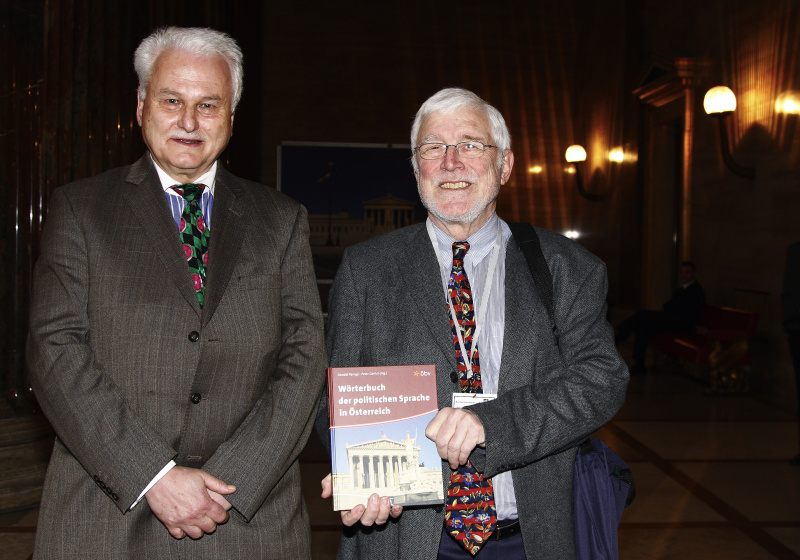 v.li. die Autoren Univ.-Prof.Dr. Oswald Panagl von der Universität Salzburg und Univ.-Prof.Dr. Peter Gerlich von der Universität Wien.