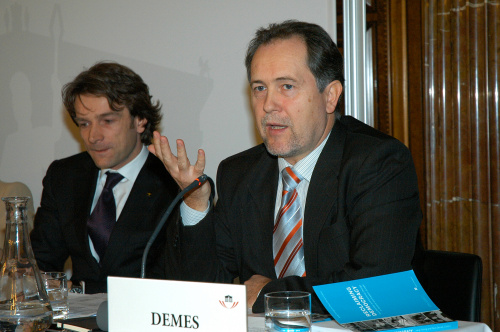 v.li. Boris Marte (ERSTE Stiftung), Pavol Demes (Herausgeber).